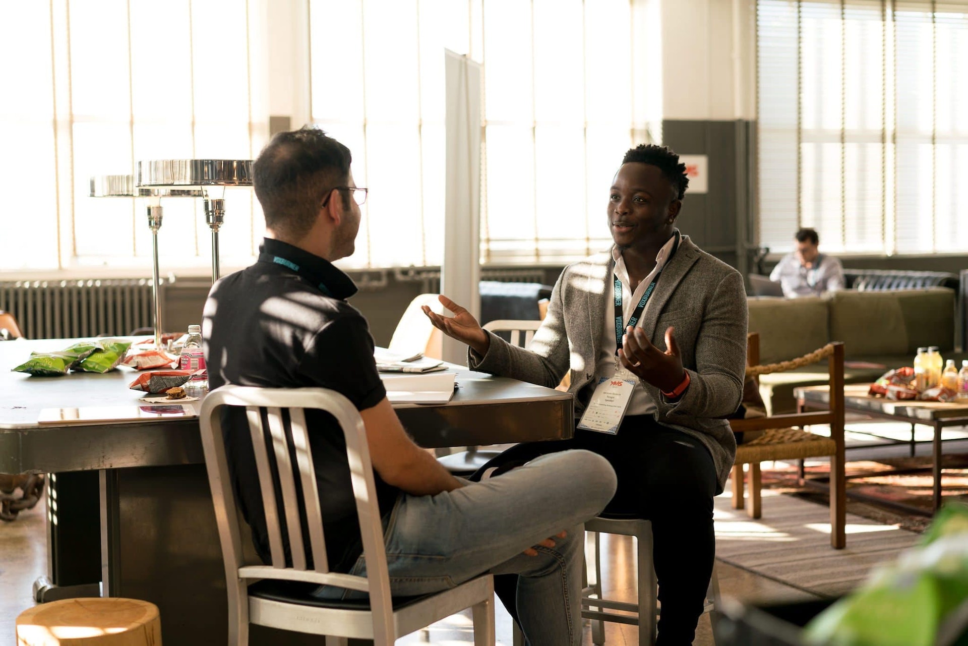 Stratégies de grands spécialistes pour naviguer les conversations difficiles
